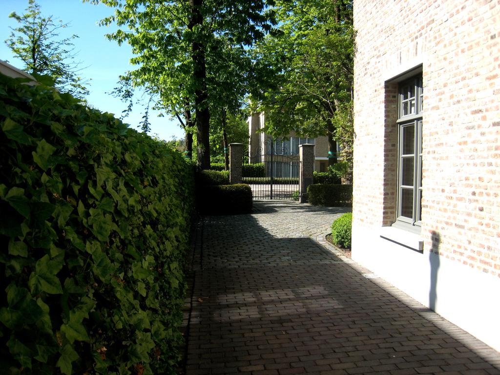 Hotel Under Oaks Westmalle Exterior foto